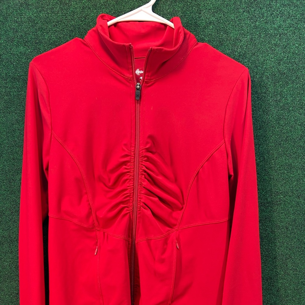 Medium xersion active wear long sleeve top